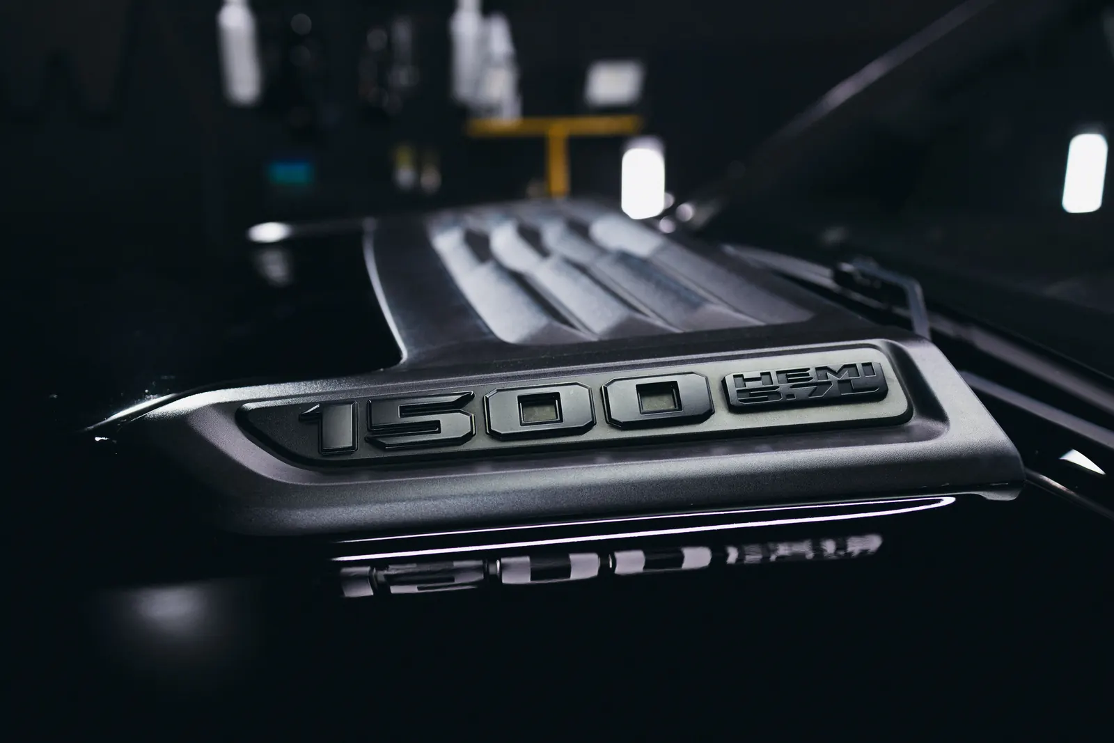 Ram 1500 w studiu